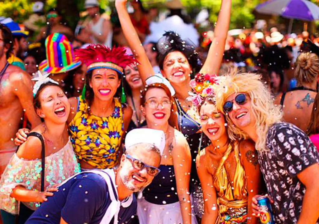 Carnaval no Brasil: Muito Além da Festa, Um Encontro Com a Nossa Essência 