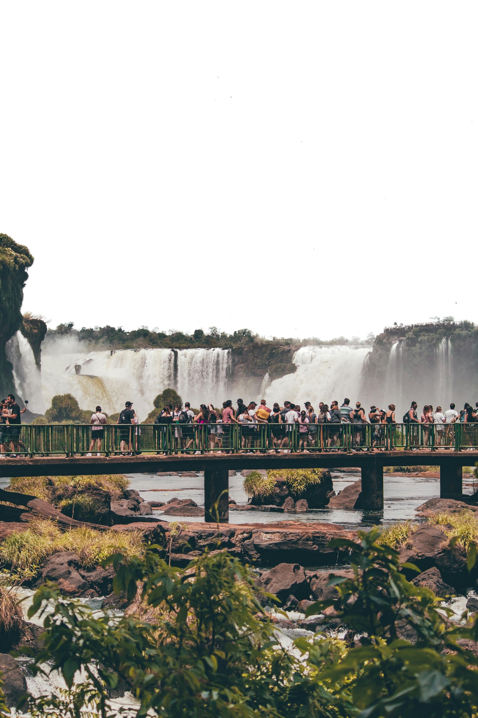 Foz do Iguaçu: Guia Completo das Cataratas e Região